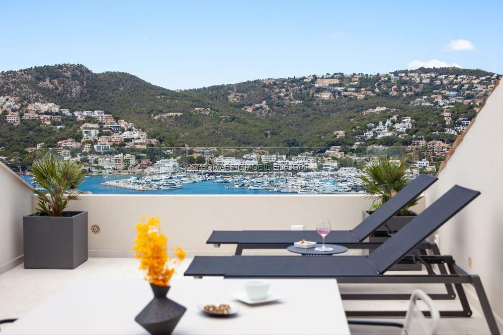 aussergewoehnliches-haus-mit-einem-atemberaubenden-blick-auf-den-yachthafen-von-port-dandratx-auf-mallorca